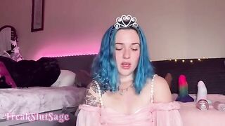 Bad Dragon’s intense anal gapping with Princess and machine