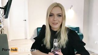 A beautiful neighbor came to visit and offered a stunning blowjob