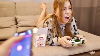 She finished on Lovense, then was fucked in the mouth by Kisankanna