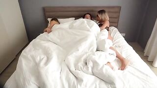 Blonde MILF seduced her stepson and his GF in steamy scene