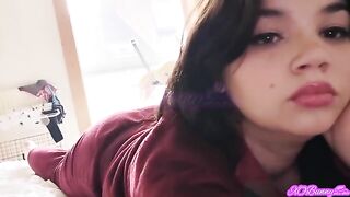 Compilation of random farts from daily life, featuring intense and bubbly farts
