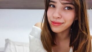 Joi excitation for boys with Julie Oliver's captivating charm