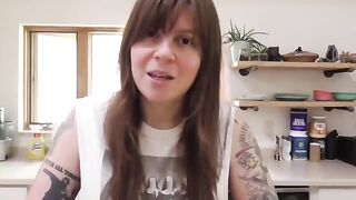 A Wisconsin girl is begging for your cock and creampie in POV