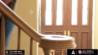 Carter Cruise practices massage with her bestie Riley Reid to become a pro masseuse