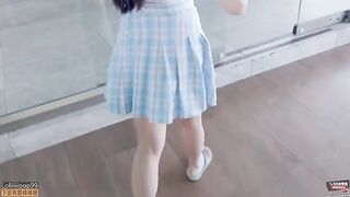 A Chinese girl met a boy and had sex on her vacation