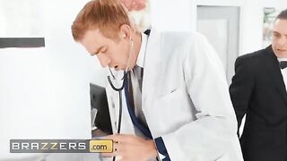 Kiki Daniels' cold feet cured by Doctor Danny's huge cock in a steamy Brazzers scene