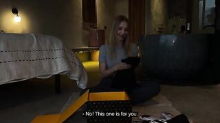 Unboxing with hot Californiababe ended up in sex