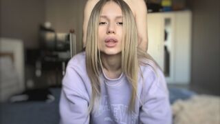 The beautiful woman showed her body to her boyfriend and they fucked