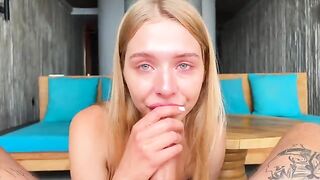 The Californiababe cheats on her husband during a psychotherapy session