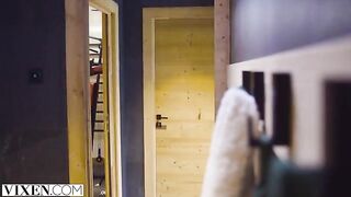 The skier-bunny Sonya has passionate sex in the Alps with her partner