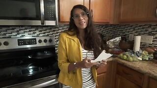 My stepmom squirts me off in the morning kitchen