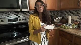 My stepmom squirts me off in the morning kitchen