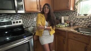My stepmom squirts me off in the morning kitchen