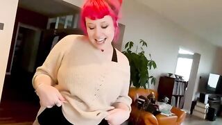 Proxy Paige gets her ass gapped while cooking pasta
