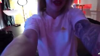 Behind the scene with Wet Kelly - Masturbating while watching actors playing, a true amateur experience