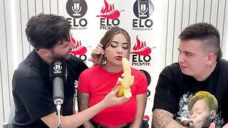 The interview with Elo Podcast ends in a mess and full of cum