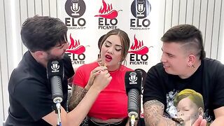 The interview with Elo Podcast ends in a mess and full of cum