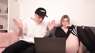 A beautiful girl won a blowjob after a dispute, and this is not a joke!