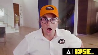 Jewelz Blu seduces tech guys to fix her TV for sex