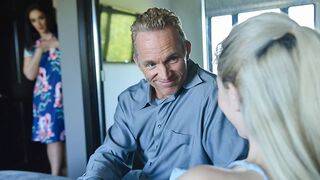 Hot stepdaughter Jane Wilde seduced her step daddy with a nice blowjob