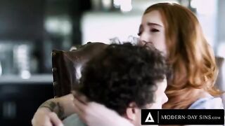 The guy fucked a cute girl in the house of a YouTuber