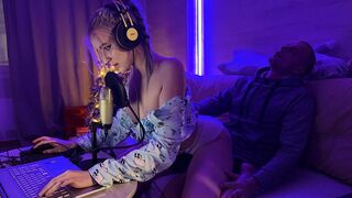 The stepmom cheats on her husband while playing a game