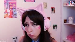 Gamer girl fucked while playing Overwatch, a hot cosplay twist