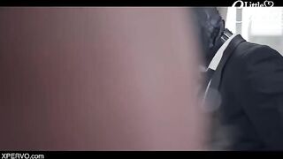 A dominatrix cheats on her husband and fulfills her desires with a slave