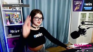 A streamer gave herself to me during a donation stream for skinloverss