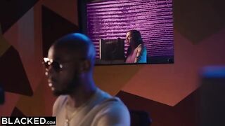 Singer Keisha has a steamy encounter with a music producer, Anton