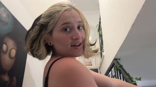 A hot chick would rather have a dick than money, casero style