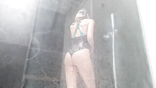 A sweet pussy is being pleasured until a squirt is released