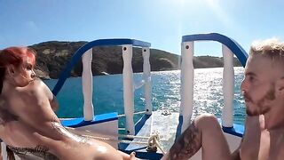 A girl is fucking on the boat and she doesn’t care about voyeurs