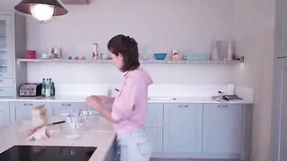I'm cooking and I'm naked at a friend's house in the kitchen