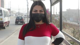 Venezuelan girl Ginezflowrs trying cock for the first time
