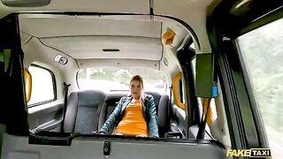 A sexy passenger, the stunning redhead Kiara Love, splashes the driver with her squirt