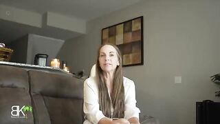 Pervert stepson gets his big cock sucked by his hot stepmom