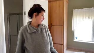 The cute girl tried to get a better deal from her pregnant landlord