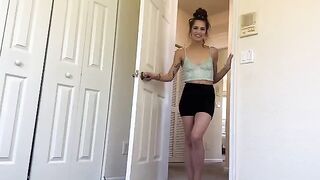 A step sister shows how to relax in a steamy encounter