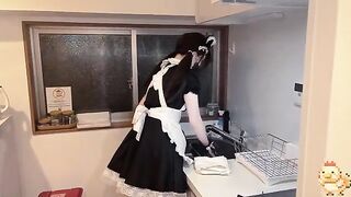 When a friend is still an entertainer, it’s like a cosplay show