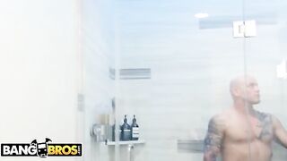 Horny PAWG Mia Malkova seduces her stepbrother to fuck