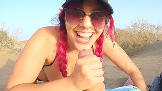 A foreign girl exposure in public at night, an Italian woman by day, documentary-style porn