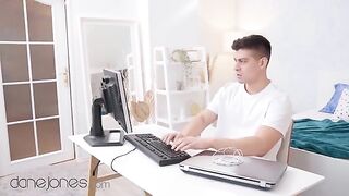A curvy girl with big natural tits cheats on her husband, exploring new sensations