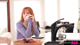 Madi Collins asks stepbro to help with her therapy - Prno