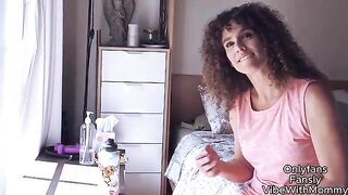 Hot Jewish mom seduced her stepson’s friend to fuck her