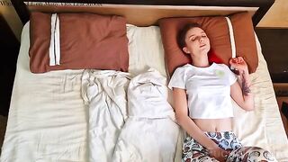 A good wife let her husband go to work with an empty balls