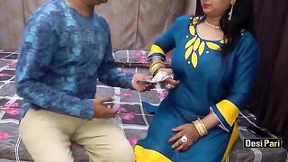 Desi Pari Aunty got fucked for money with clear Hindi audio