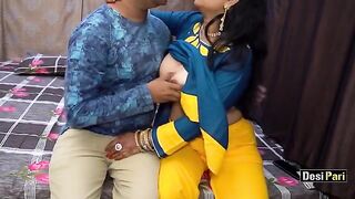 Desi Pari Aunty got fucked for money with clear Hindi audio