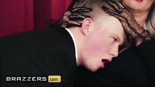 Older lady Sally D'Angelo gets fucked by Jimmy Michaels