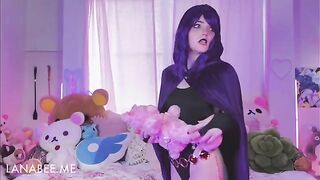 Raven discovered StarFire's toys and had fun experimenting